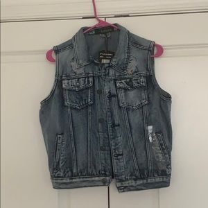 Jean Vest